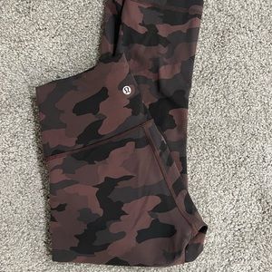 LULULEMON BROWN CAMO CROP